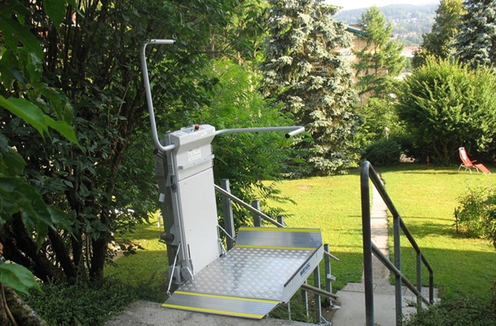 SSS Delta Platfrom Stairlift